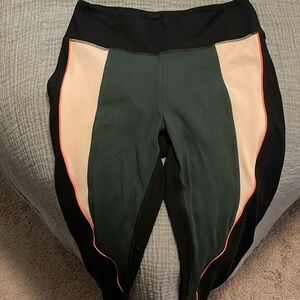 Women’s yoga pants